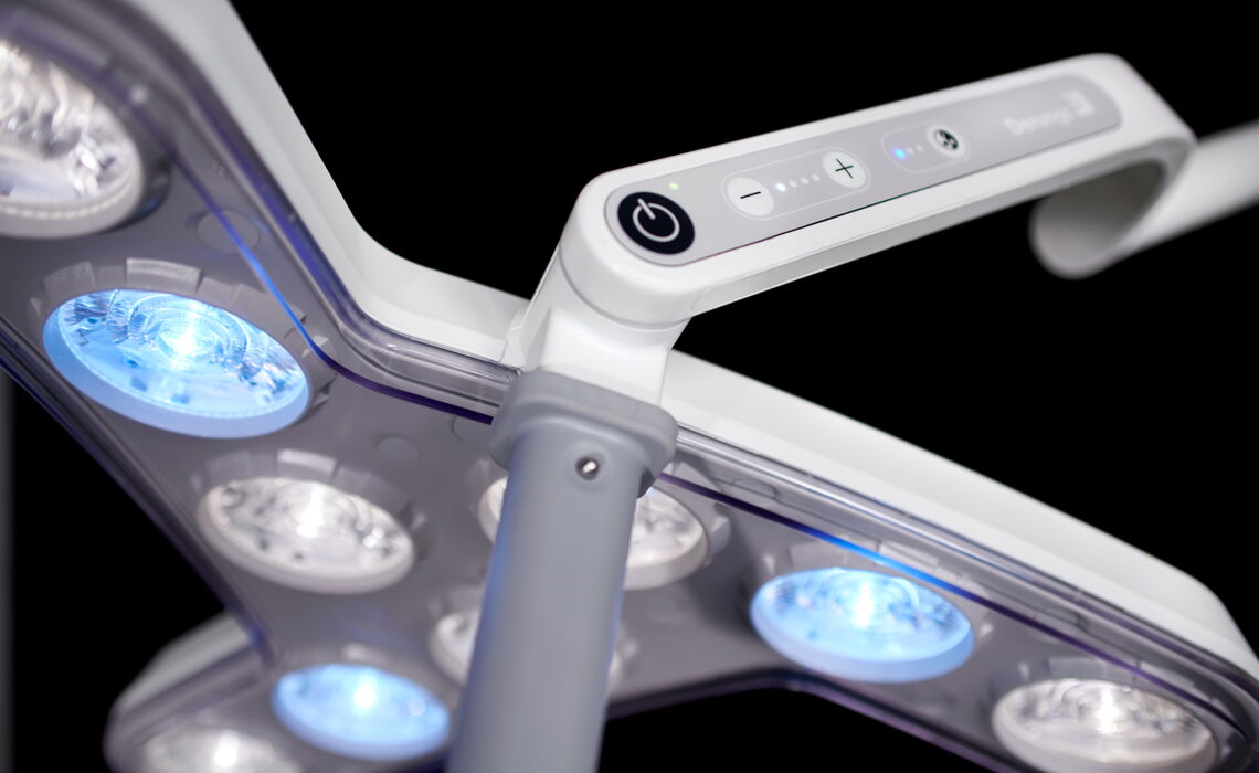 Surgical light TRIANGO 100 - Derungs Licht AG
