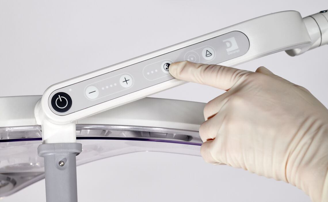 Surgical light TRIANGO 100 - Derungs Licht AG
