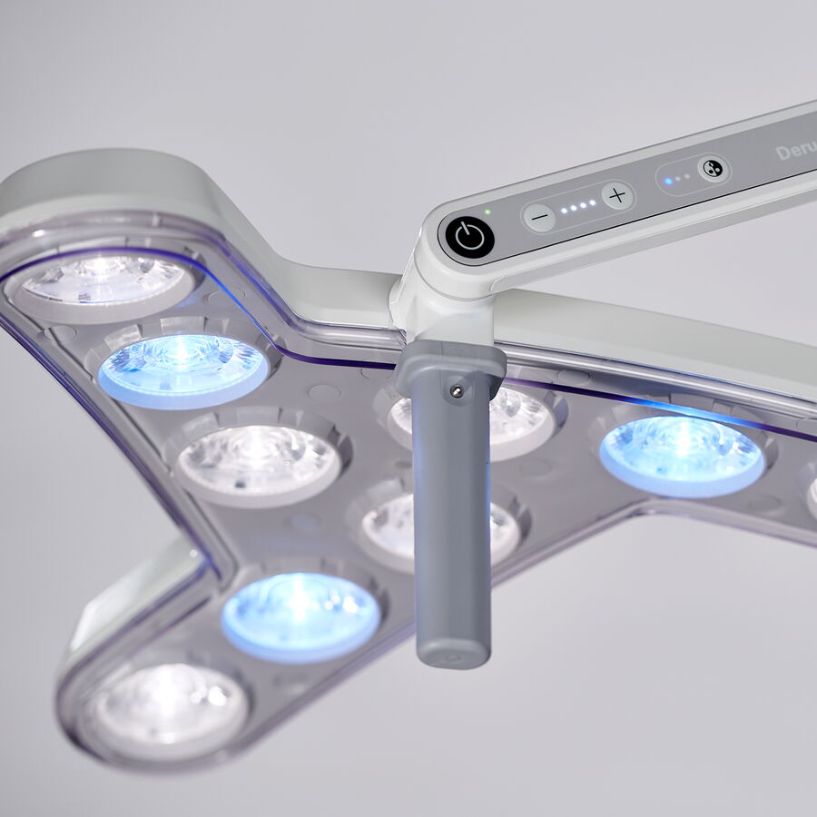 TRIANGO 100 LED-Operationsleuchte mit homogener Ausleuchtung für den OP-Alltag.  🇬🇧 EN